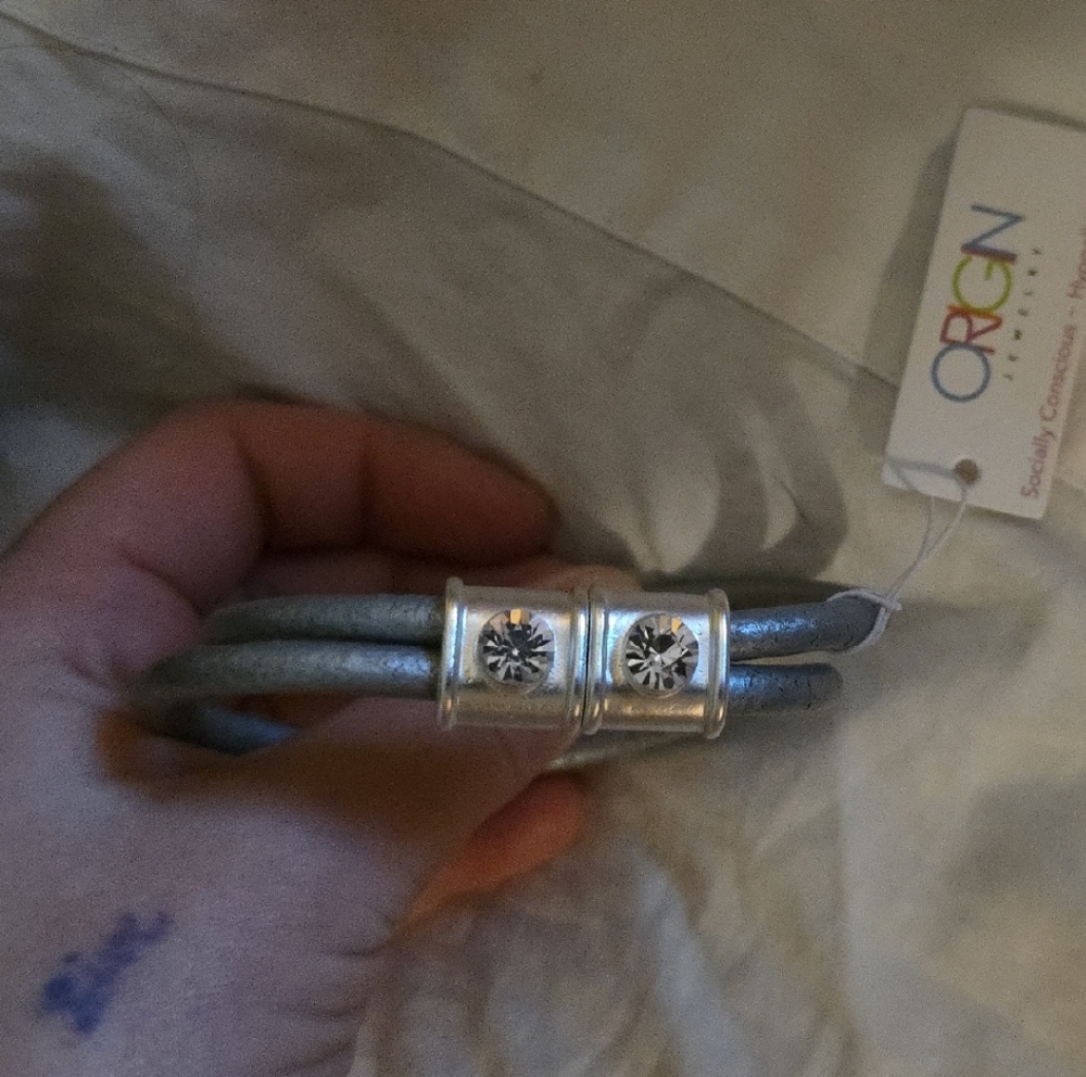 Origins Silver and Gray Wearable Bracelet